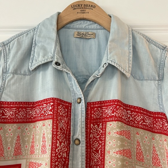 Lucky Brand Dixie Scarf Bandana Print Western Yoke Chambray Blouse w Snaps - Picture 2 of 13